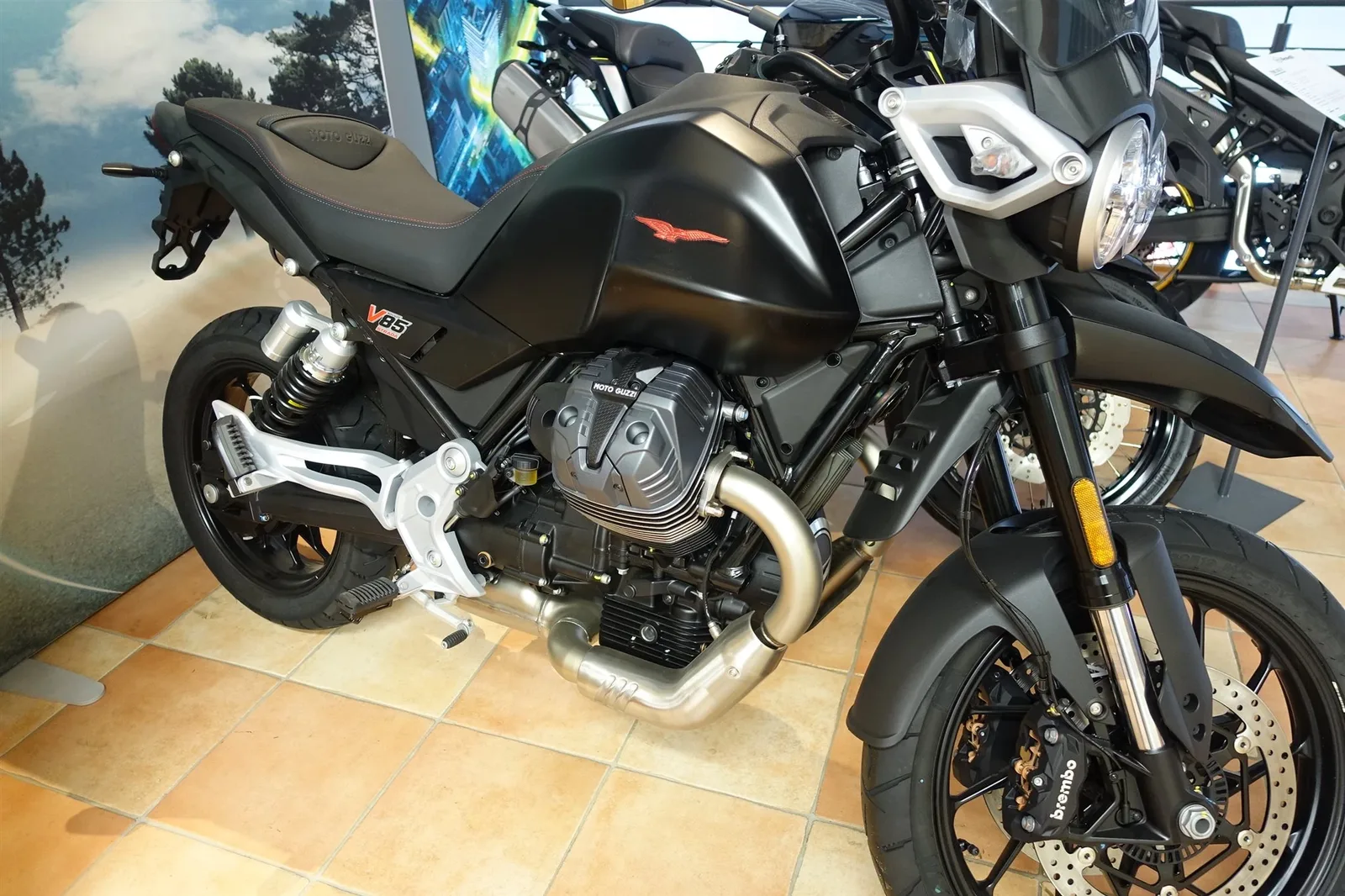 Moto Guzzi V85 Strada sofort verfügbar