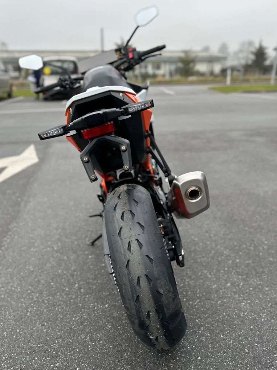 KTM 990 Duke R