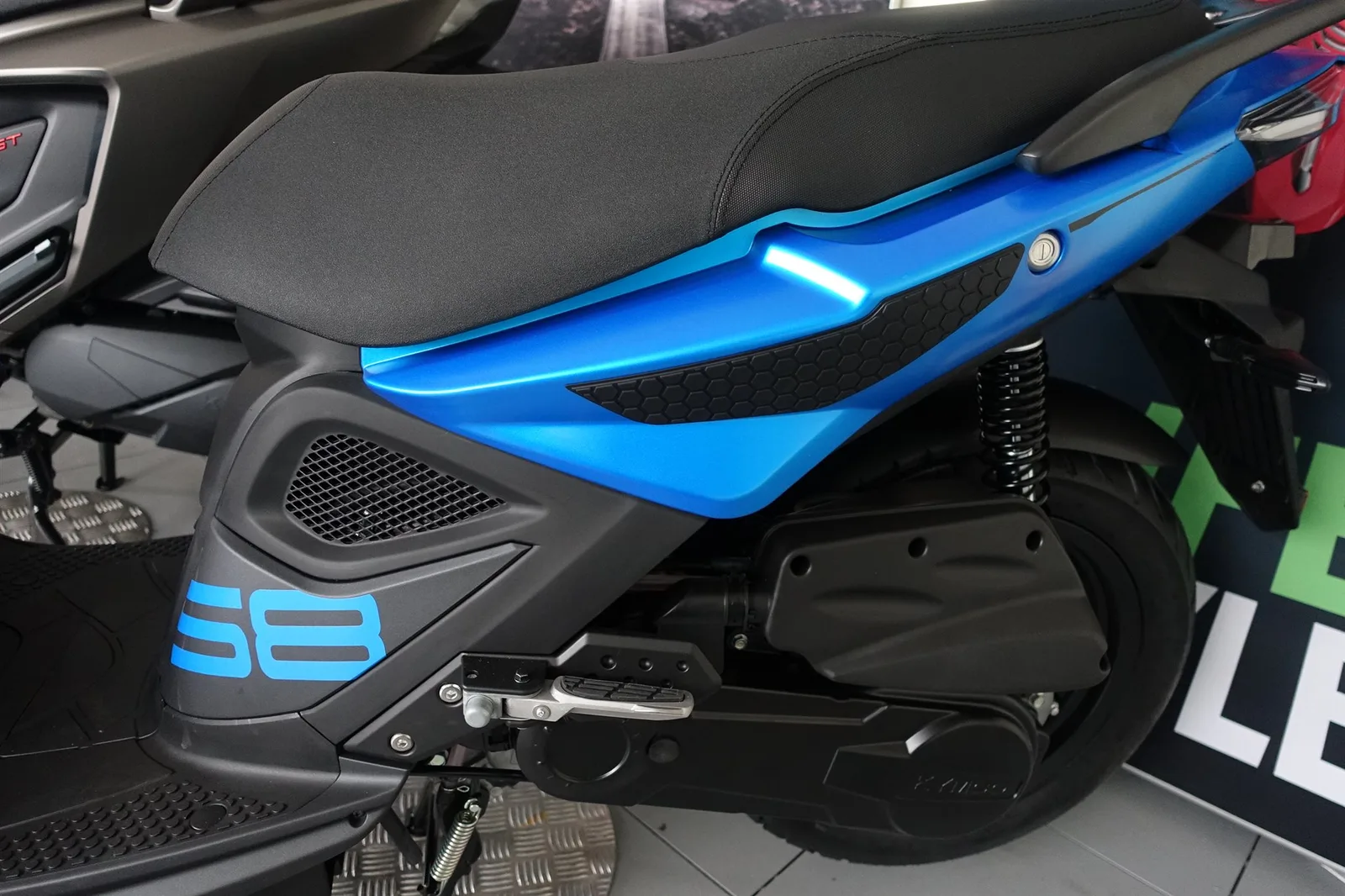Kymco Super 8 R 50i in blau + schwarz sofort verfügbar