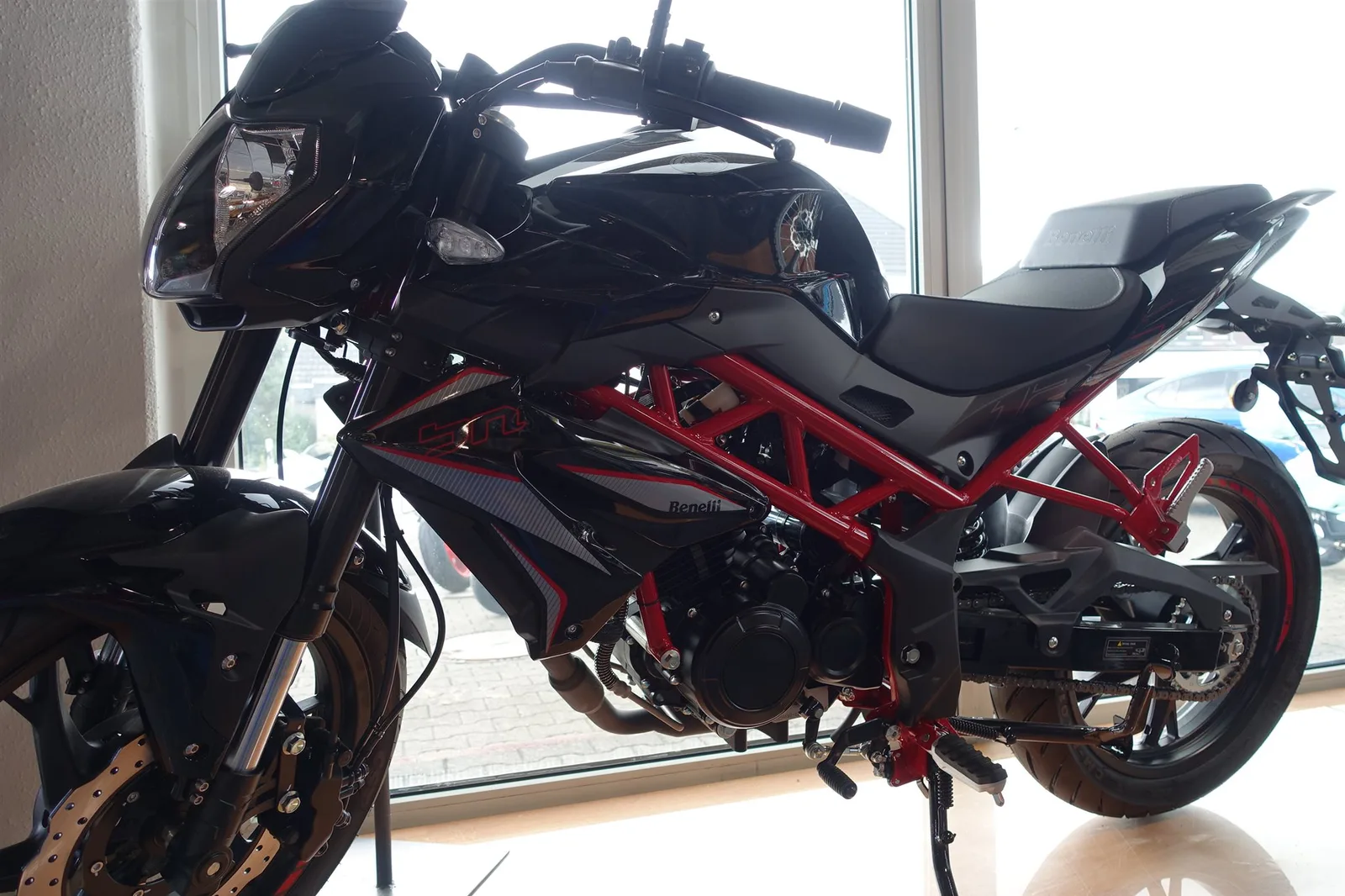 Benelli BN 125