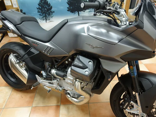 Moto Guzzi V100 Mandello