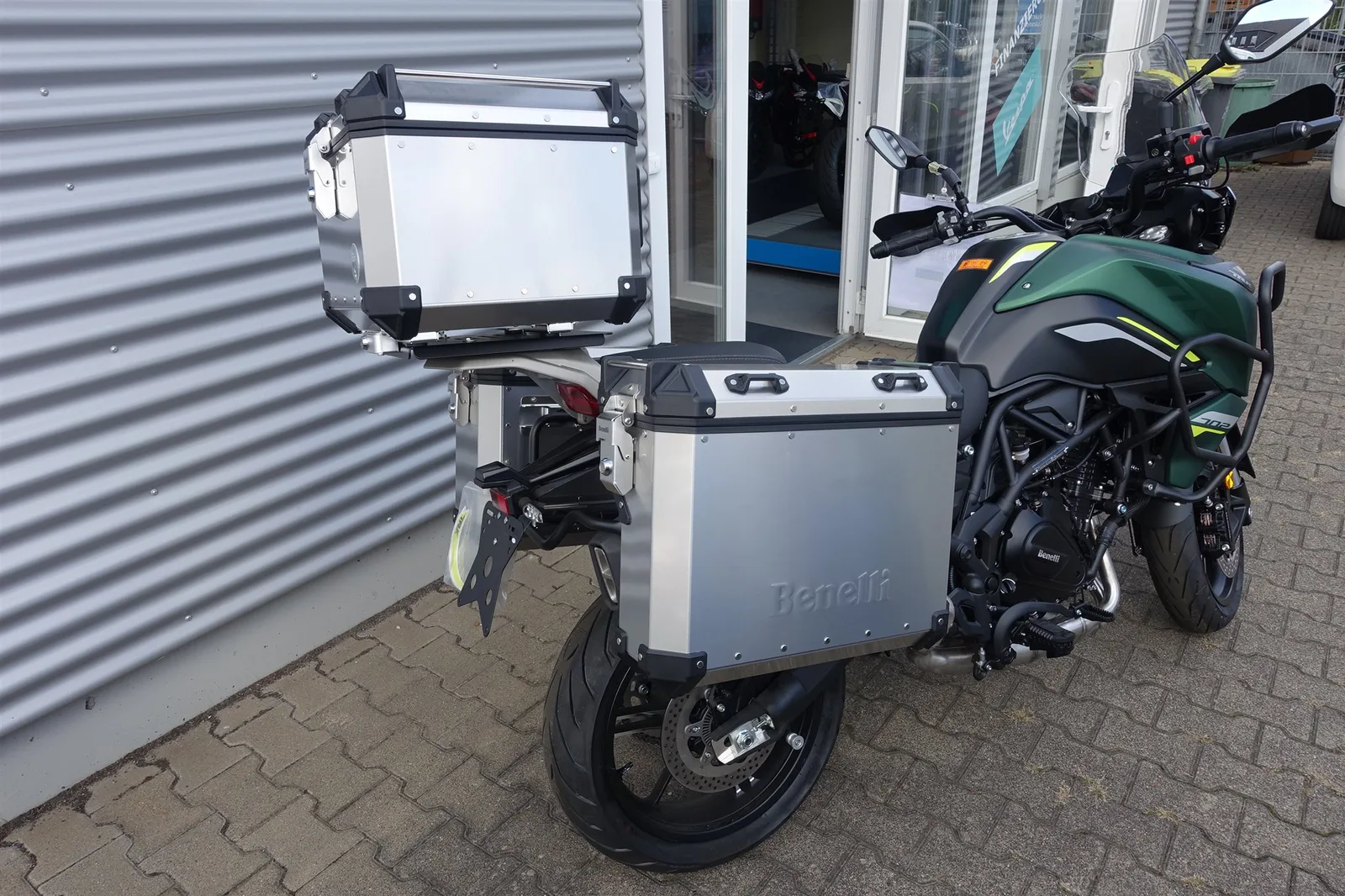 Benelli TRK 702