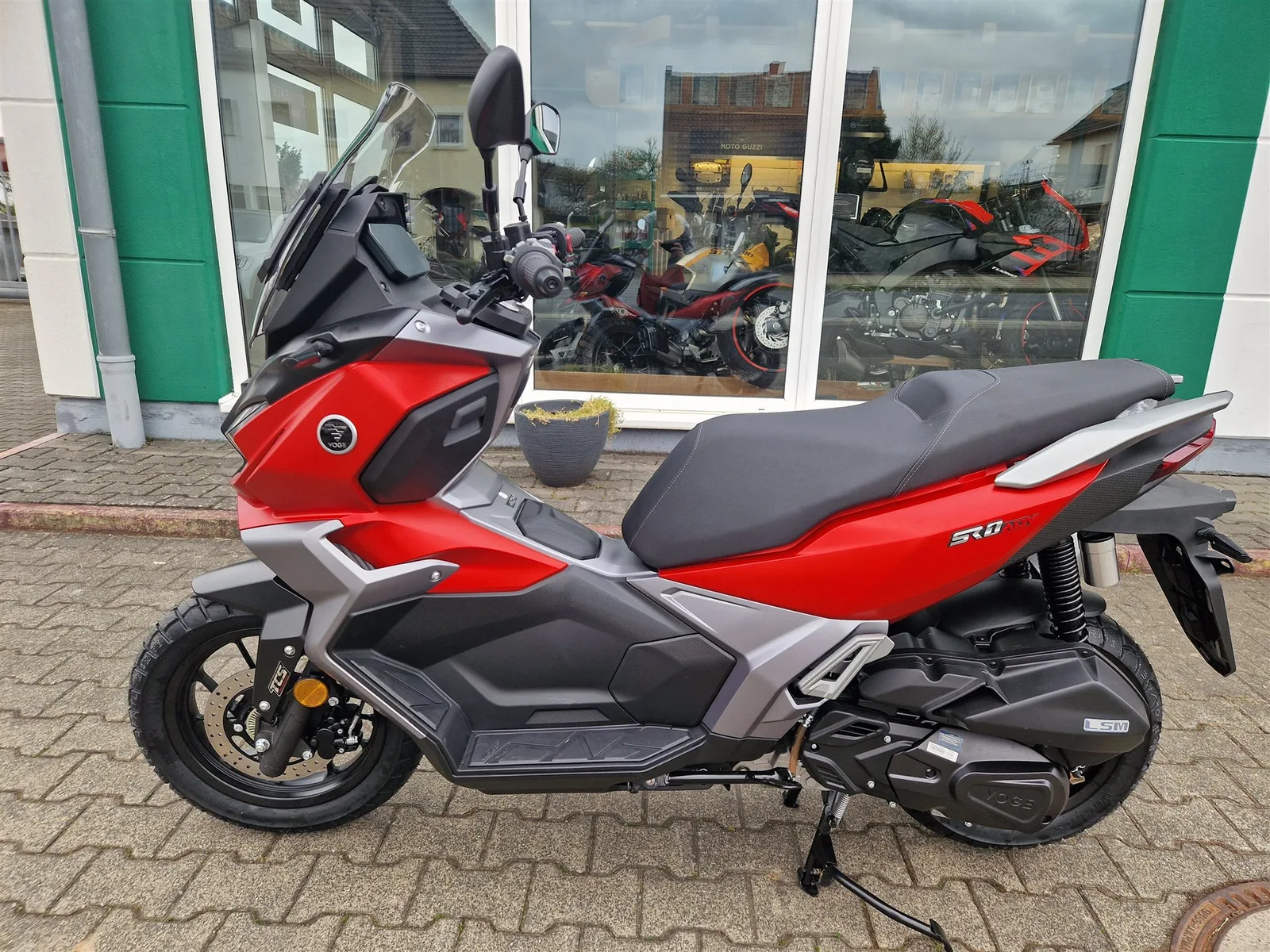 Voge SR1 ADV 125 ABS TCS