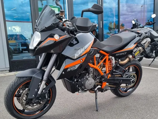KTM 990 Supermoto T
