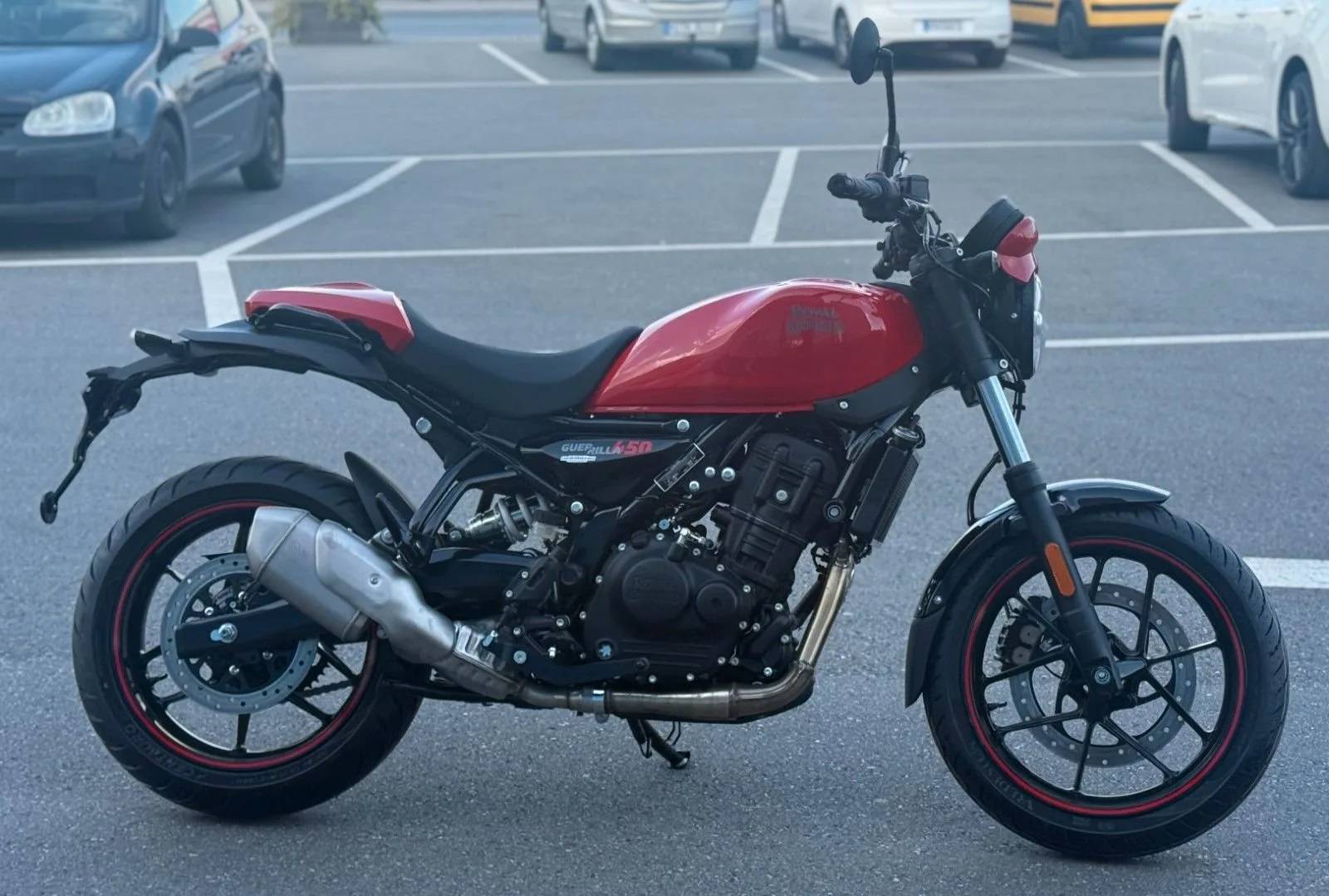 Royal Enfield Guerrilla 450