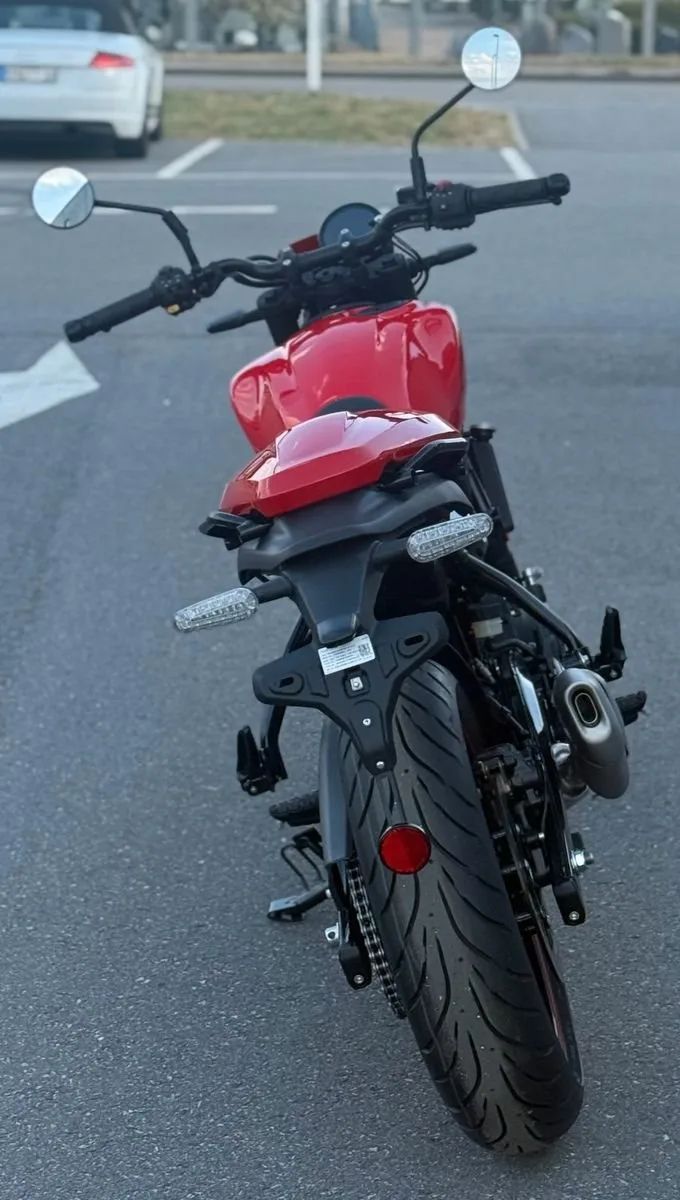 Royal Enfield Guerrilla 450