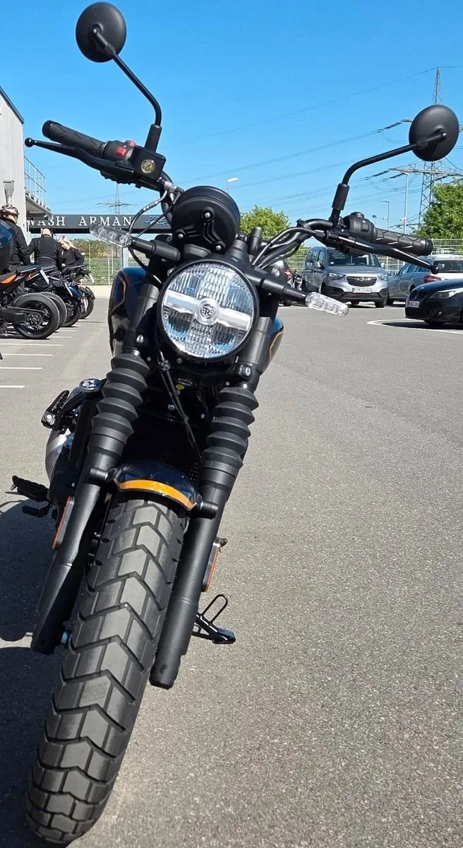 Royal Enfield Guerrilla 450