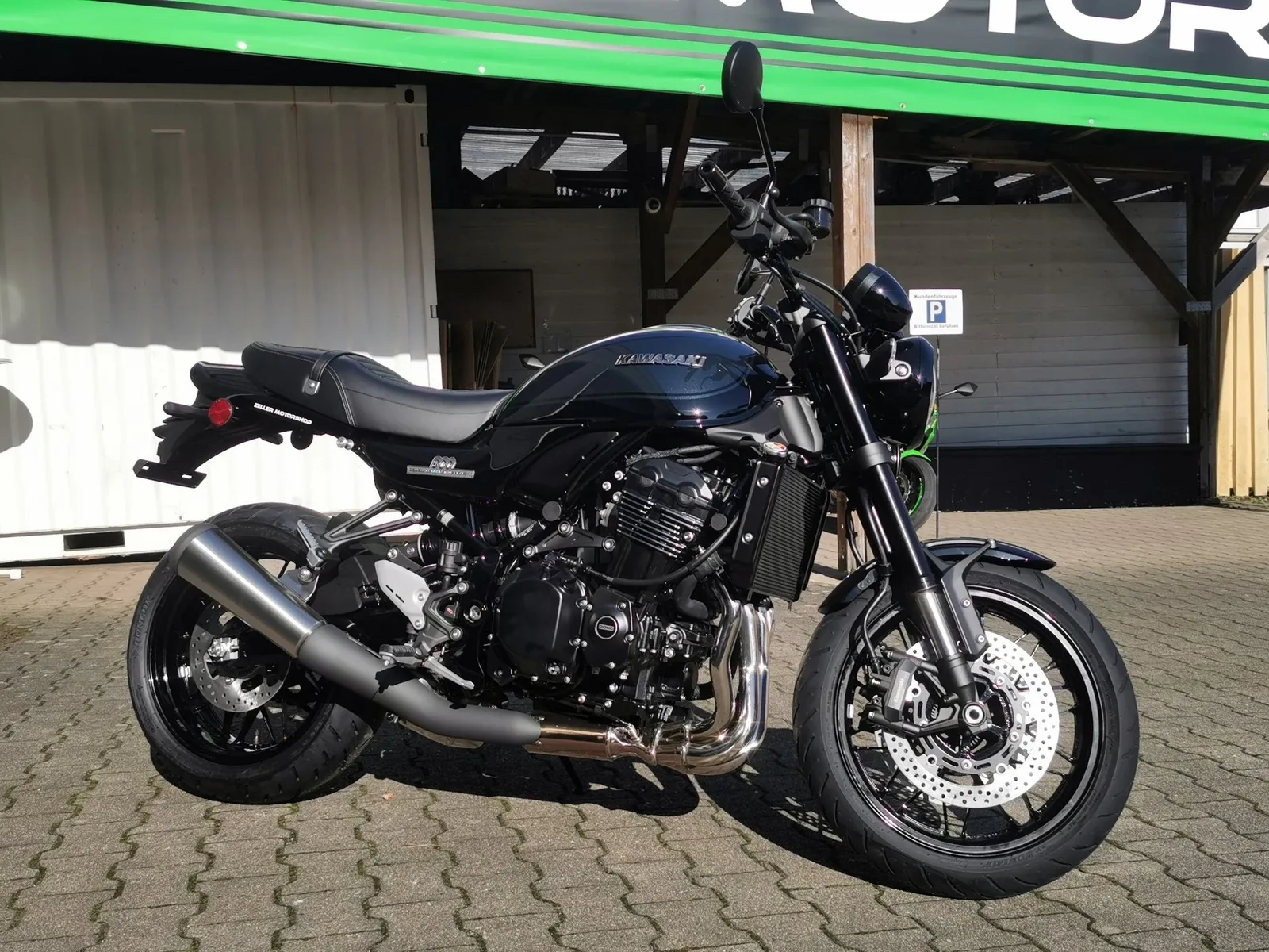 Kawasaki Z900 RS Black Ball Edition NEUFAHRZEUG 2026