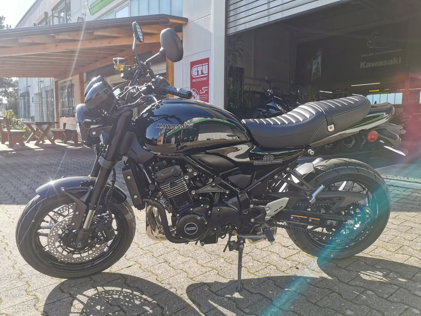 Kawasaki Z900 RS Black Ball Edition NEUFAHRZEUG 2026