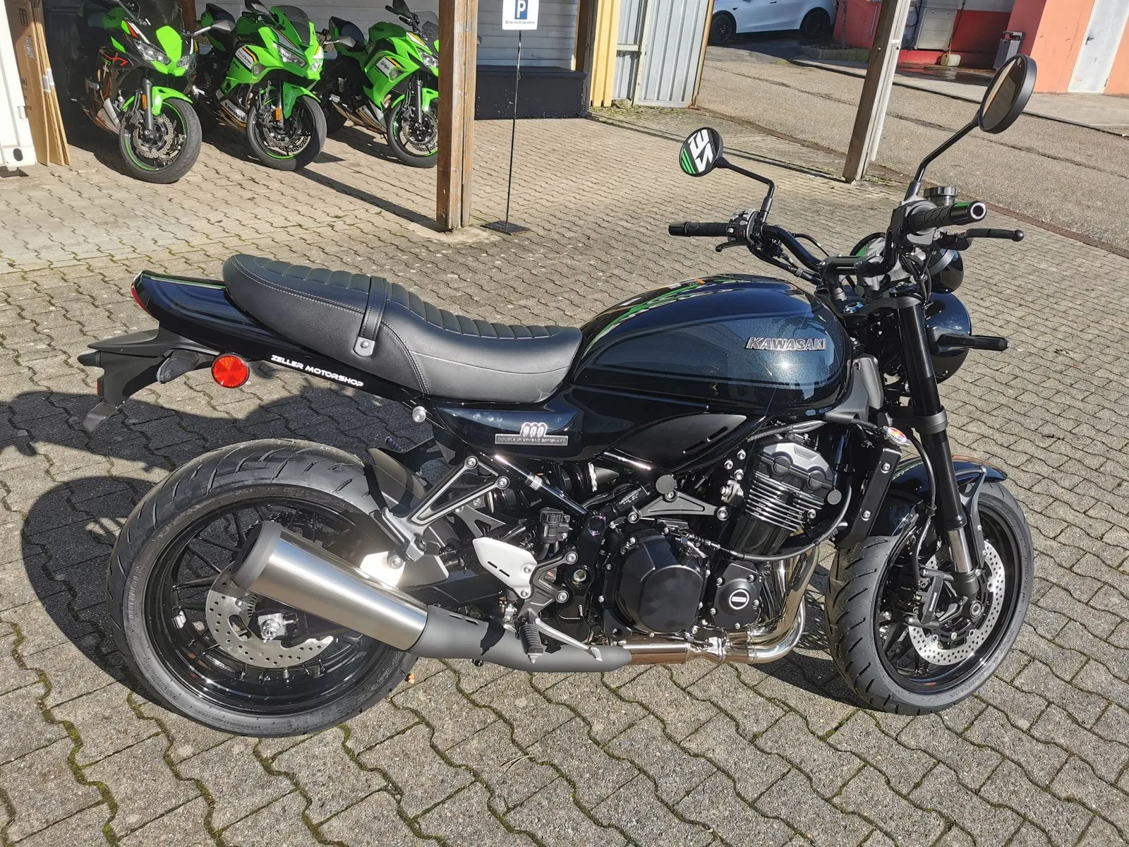 Kawasaki Z900 RS Black Ball Edition NEUFAHRZEUG 2026