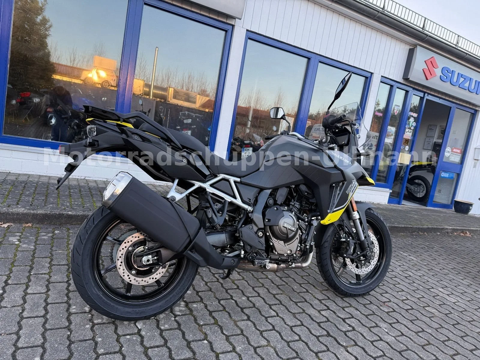 Suzuki V-Strom 800