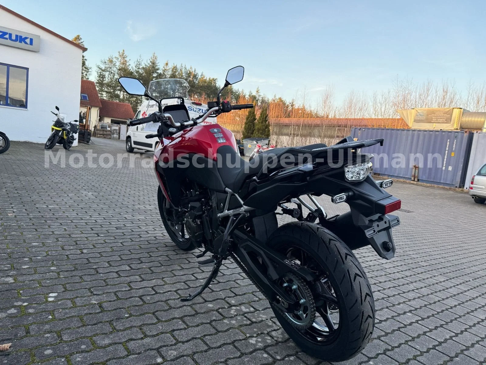 Suzuki V-Strom 800
