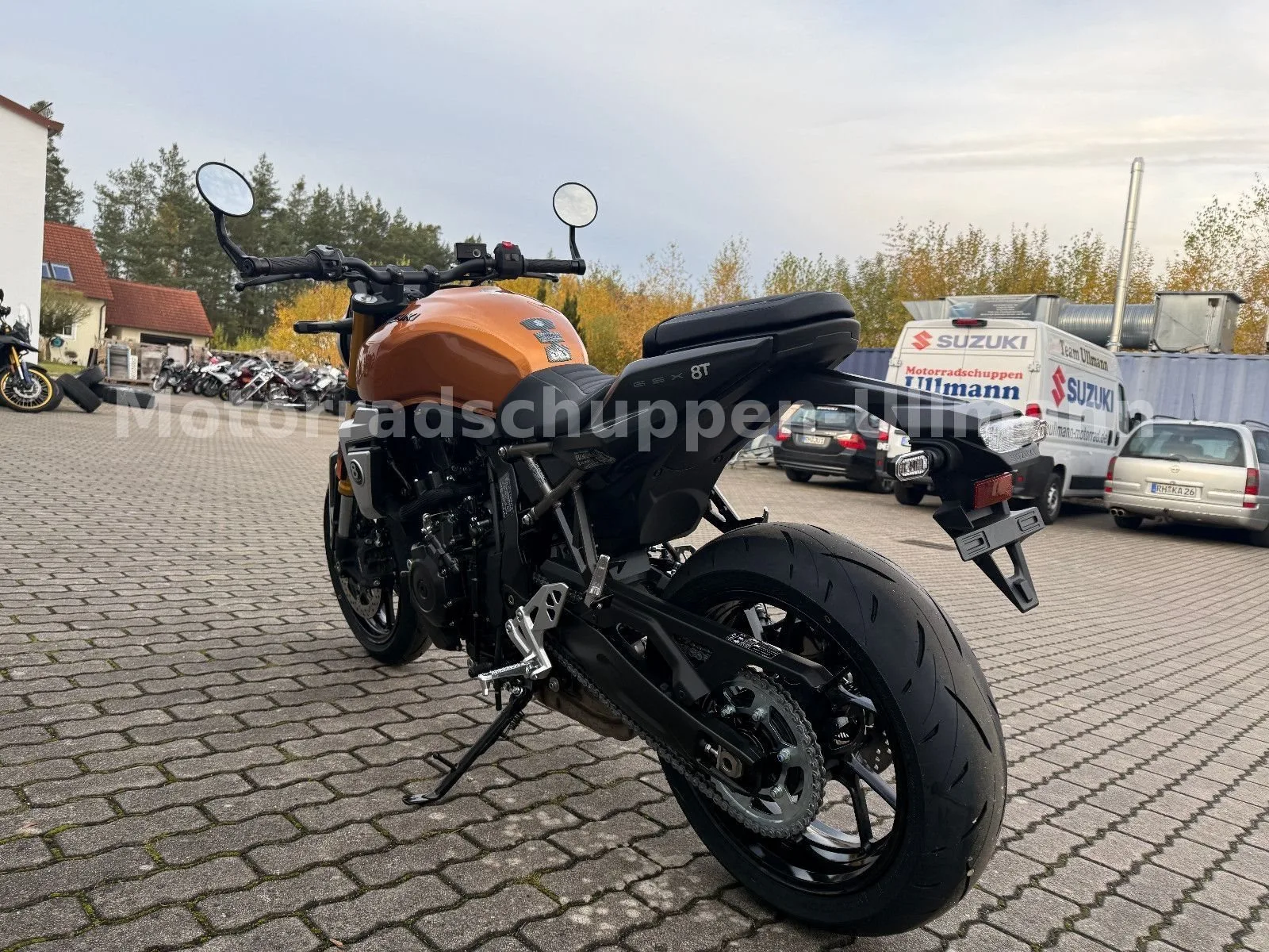 Suzuki GSX-8T