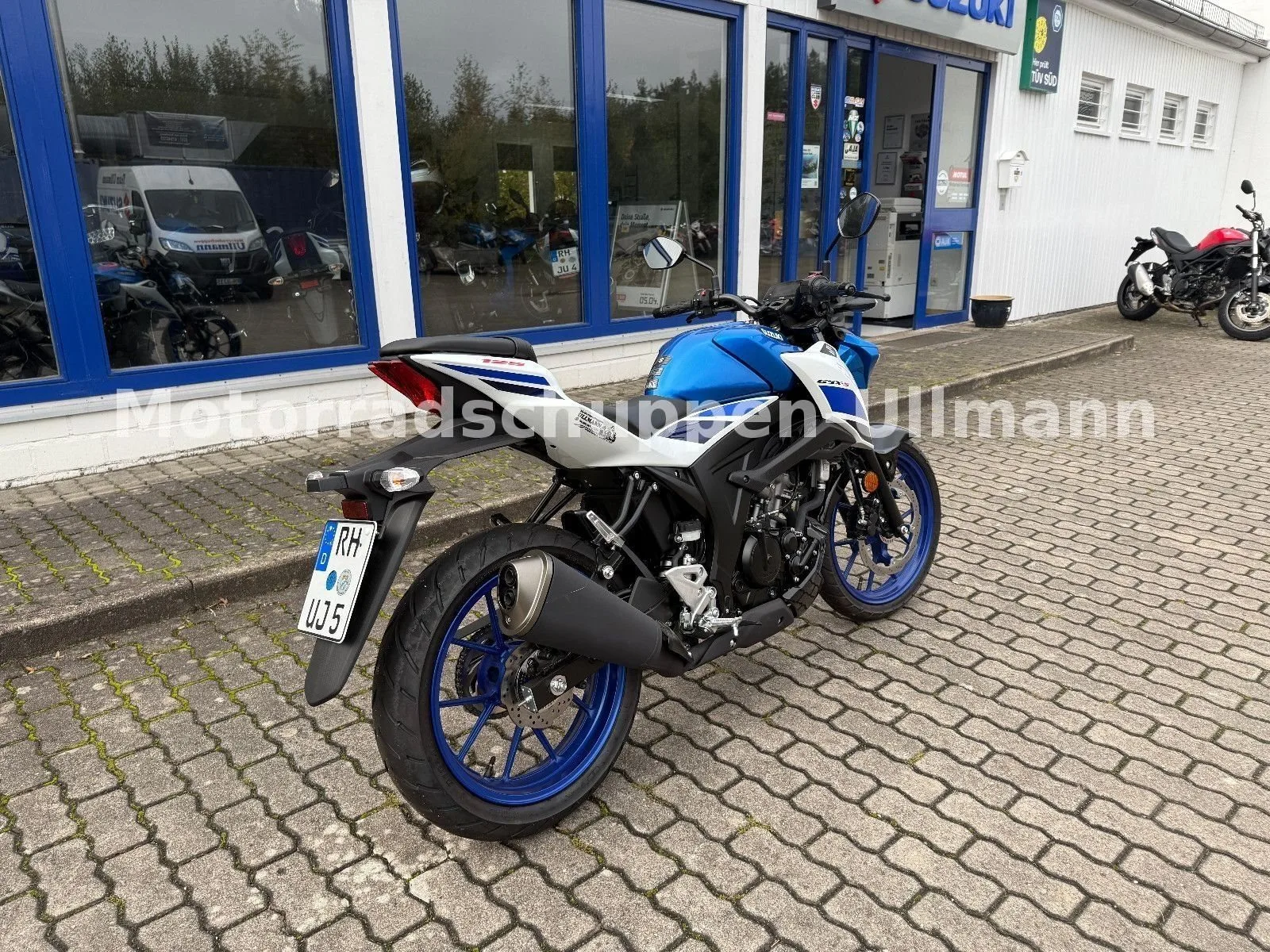 Suzuki GSX-S125 GSXS