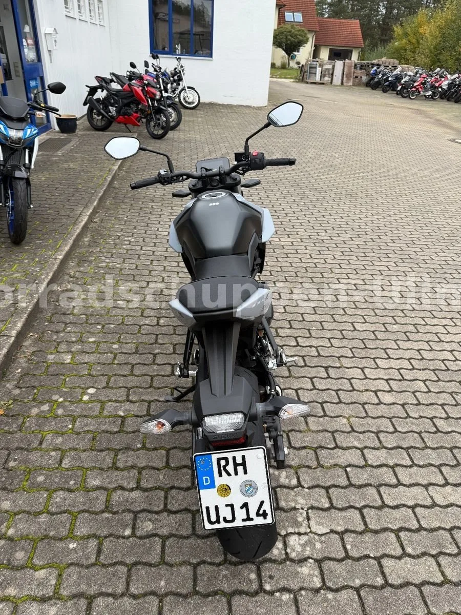 Suzuki GSX-8S