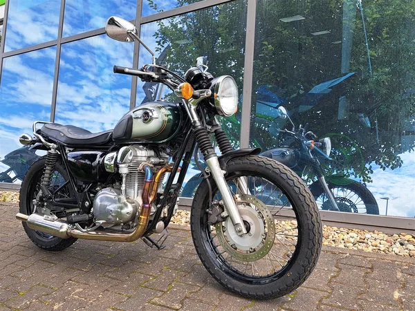 Kawasaki W800