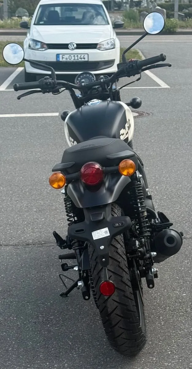 Royal Enfield HNTR 350