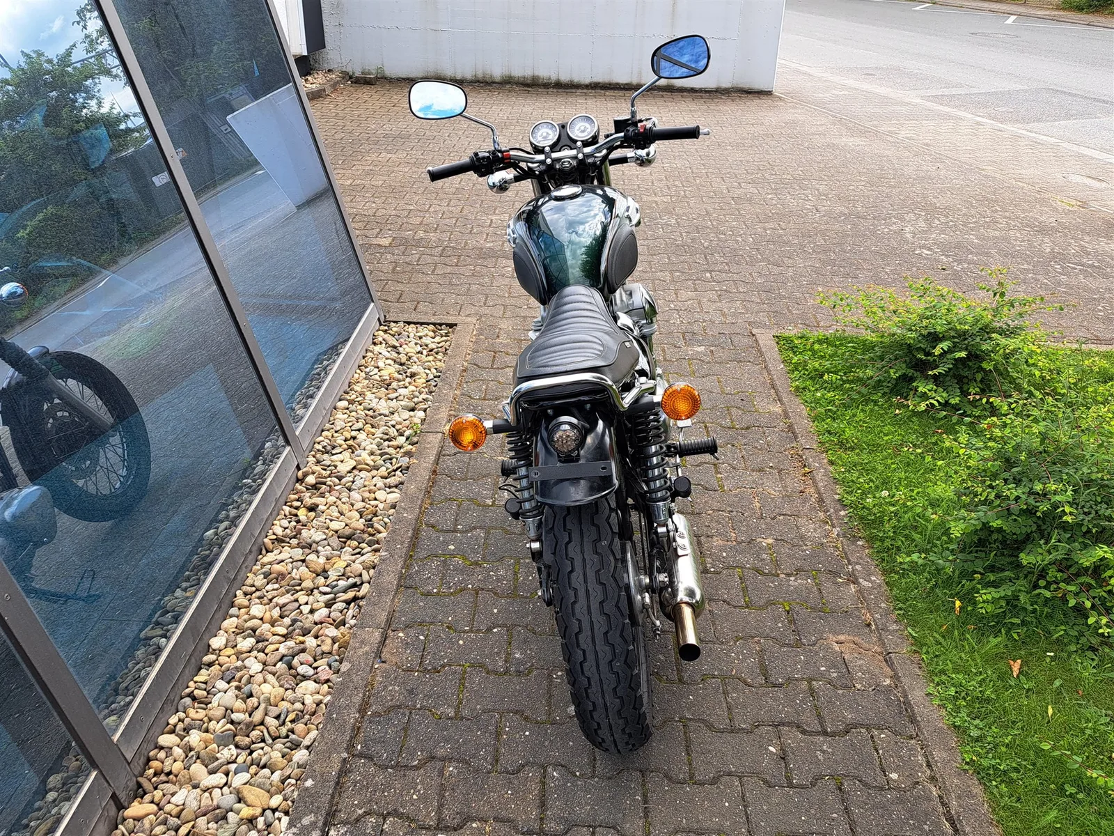 Kawasaki W800
