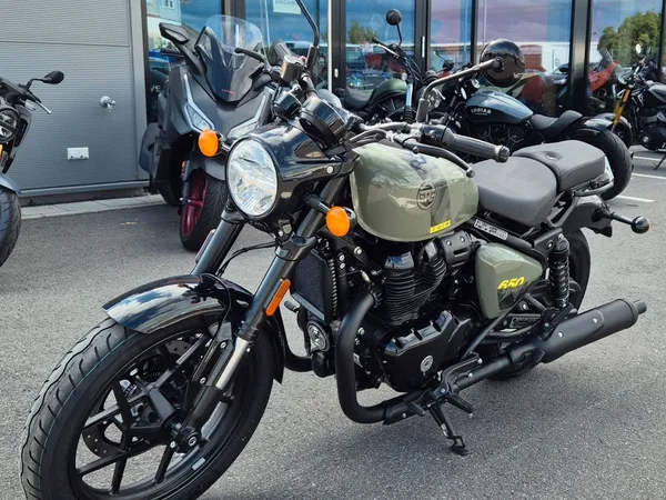Royal Enfield Shotgun 650