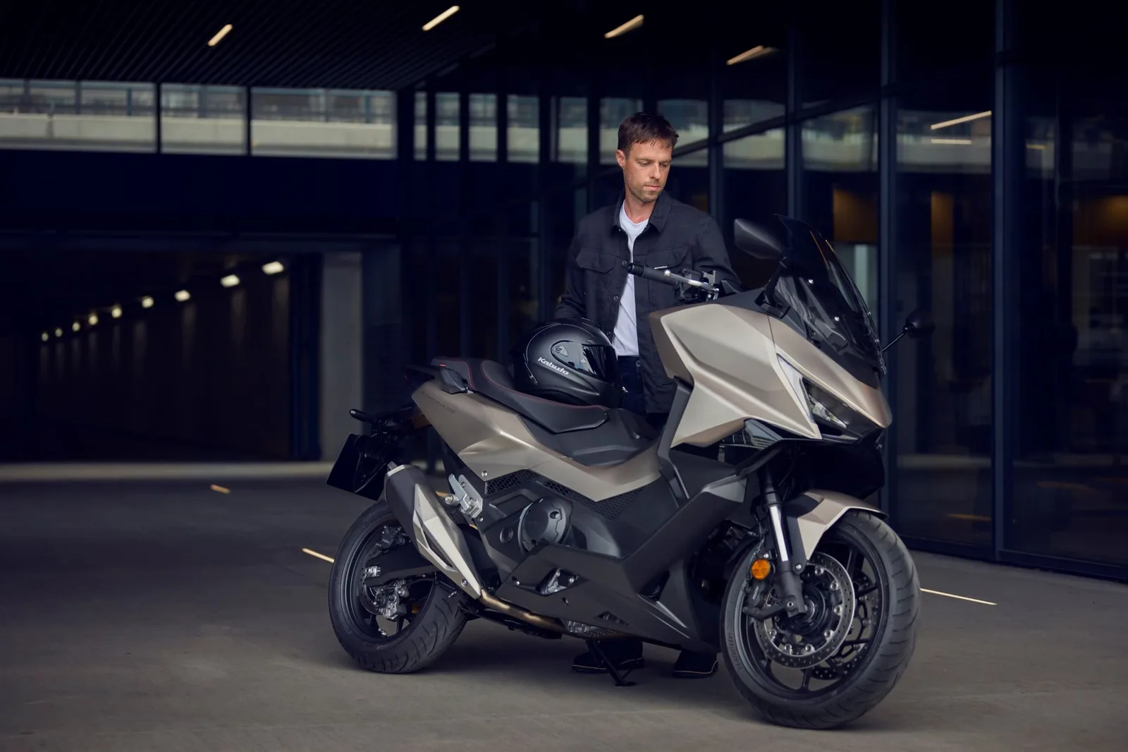 Honda Forza 750 Schwarz sofort verfügbar, 6 J. Garantie