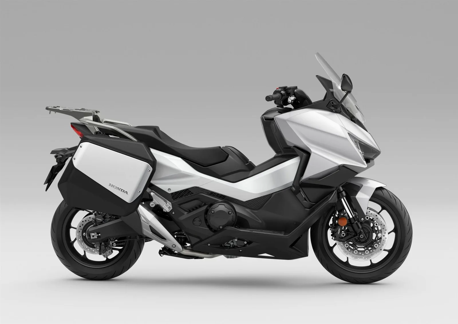 Honda Forza 750 Schwarz sofort verfügbar, 6 J. Garantie