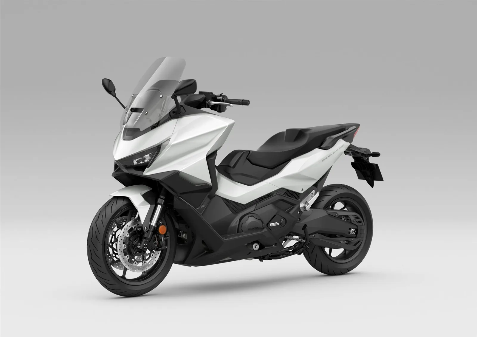 Honda Forza 750 Schwarz sofort verfügbar, 6 J. Garantie