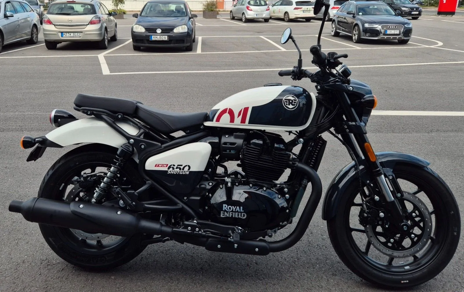 Royal Enfield Shotgun 650