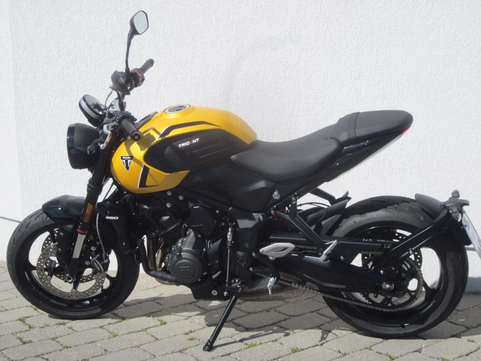 Triumph Trident 660