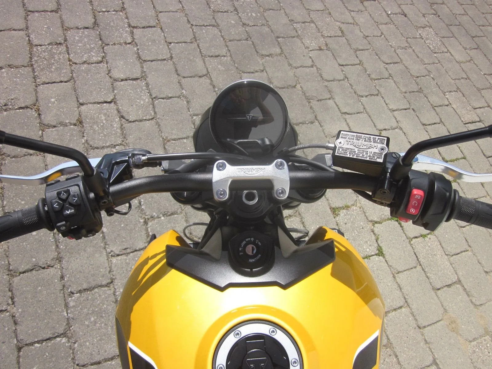 Triumph Trident 660