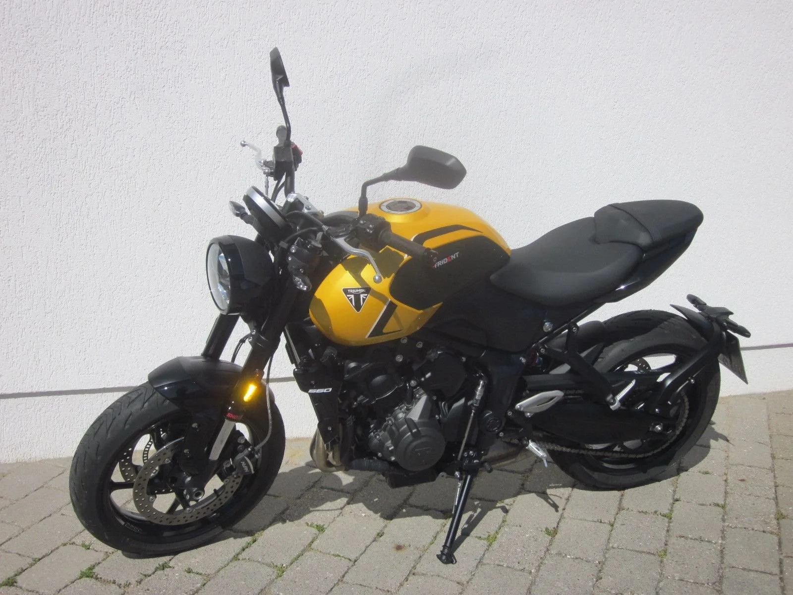 Triumph Trident 660