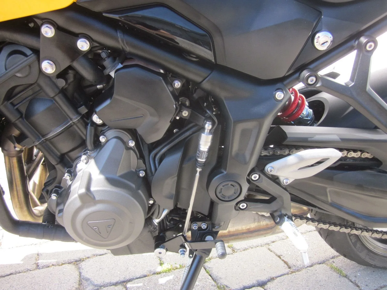 Triumph Trident 660