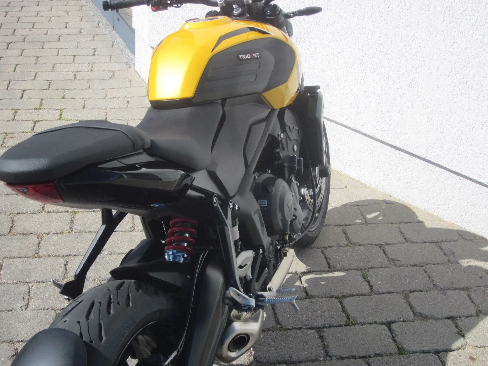 Triumph Trident 660