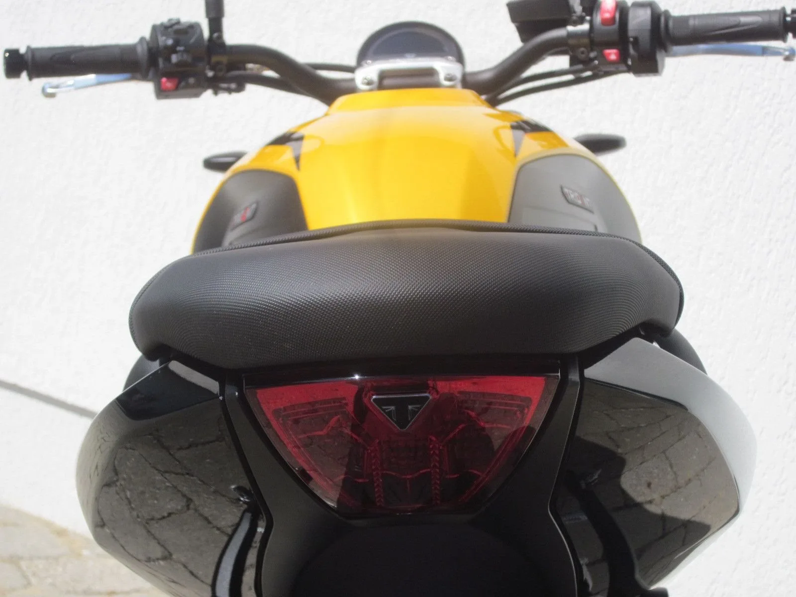 Triumph Trident 660