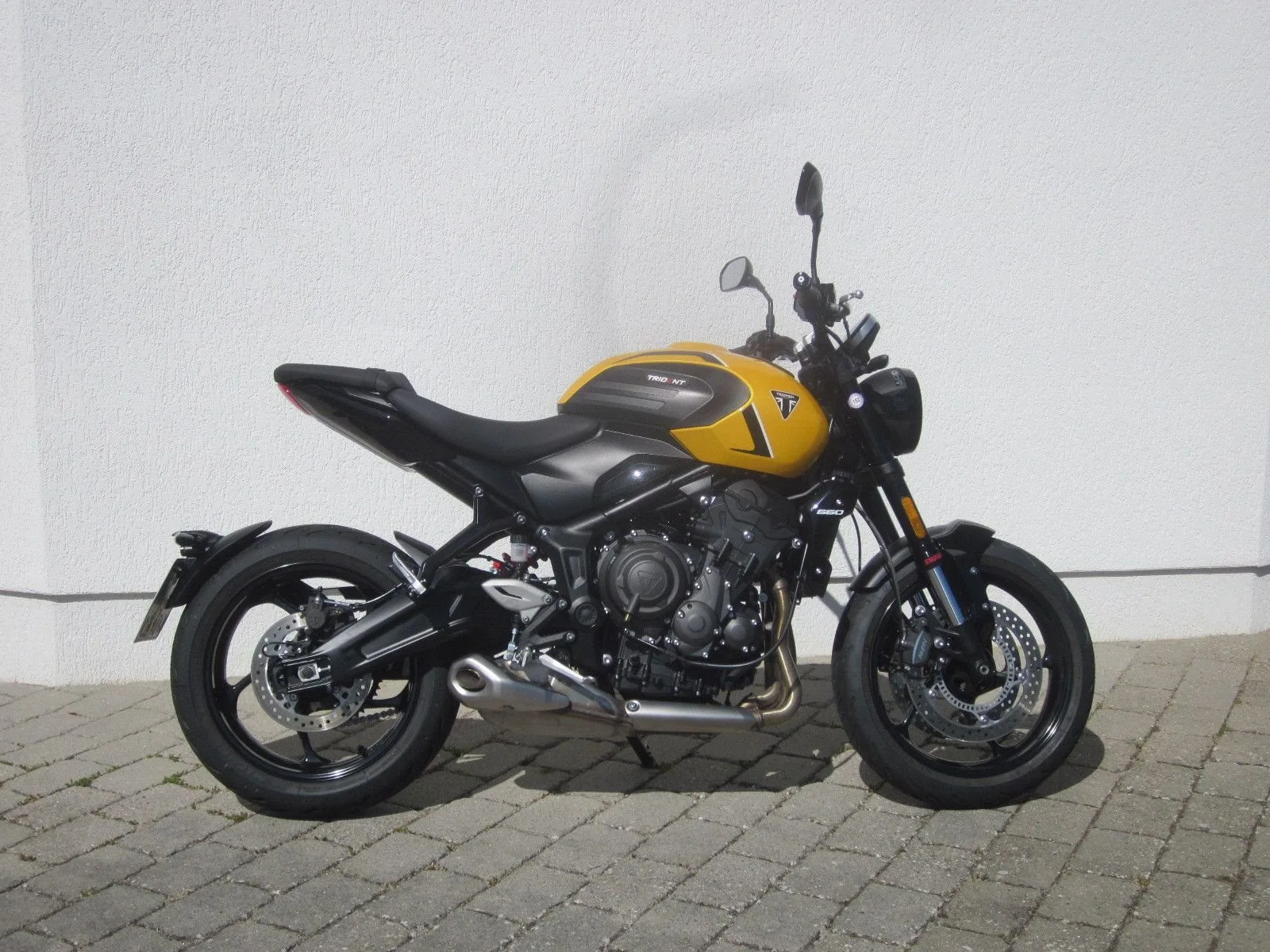 Triumph Trident 660