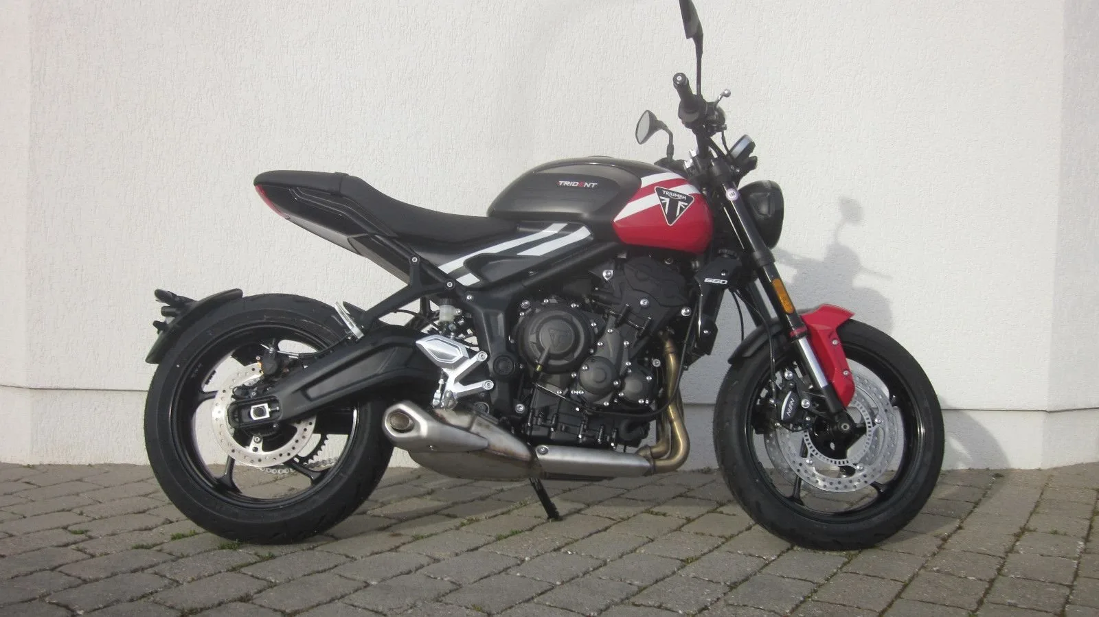 Triumph Trident 660
