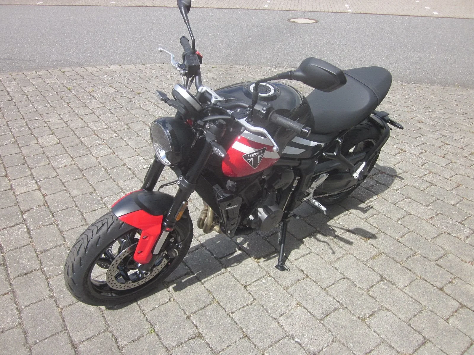 Triumph Trident 660