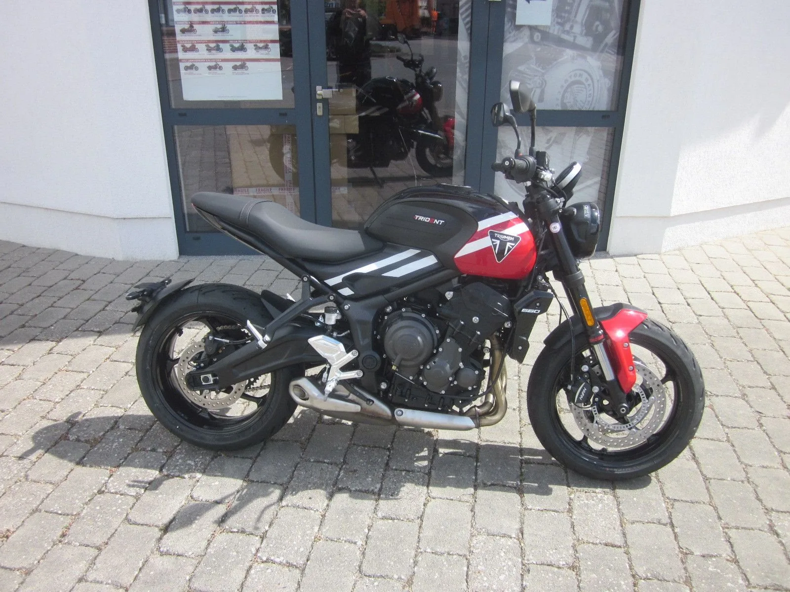 Triumph Trident 660