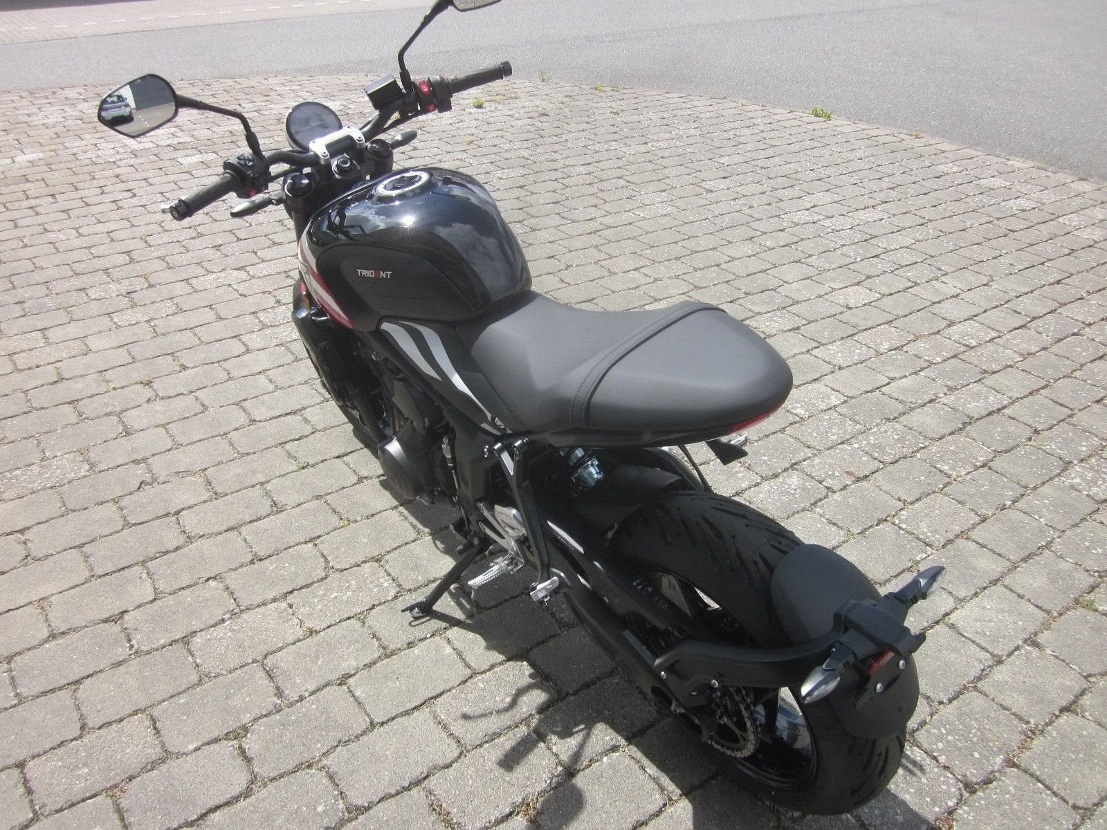 Triumph Trident 660