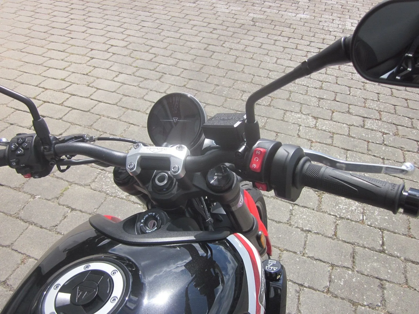 Triumph Trident 660