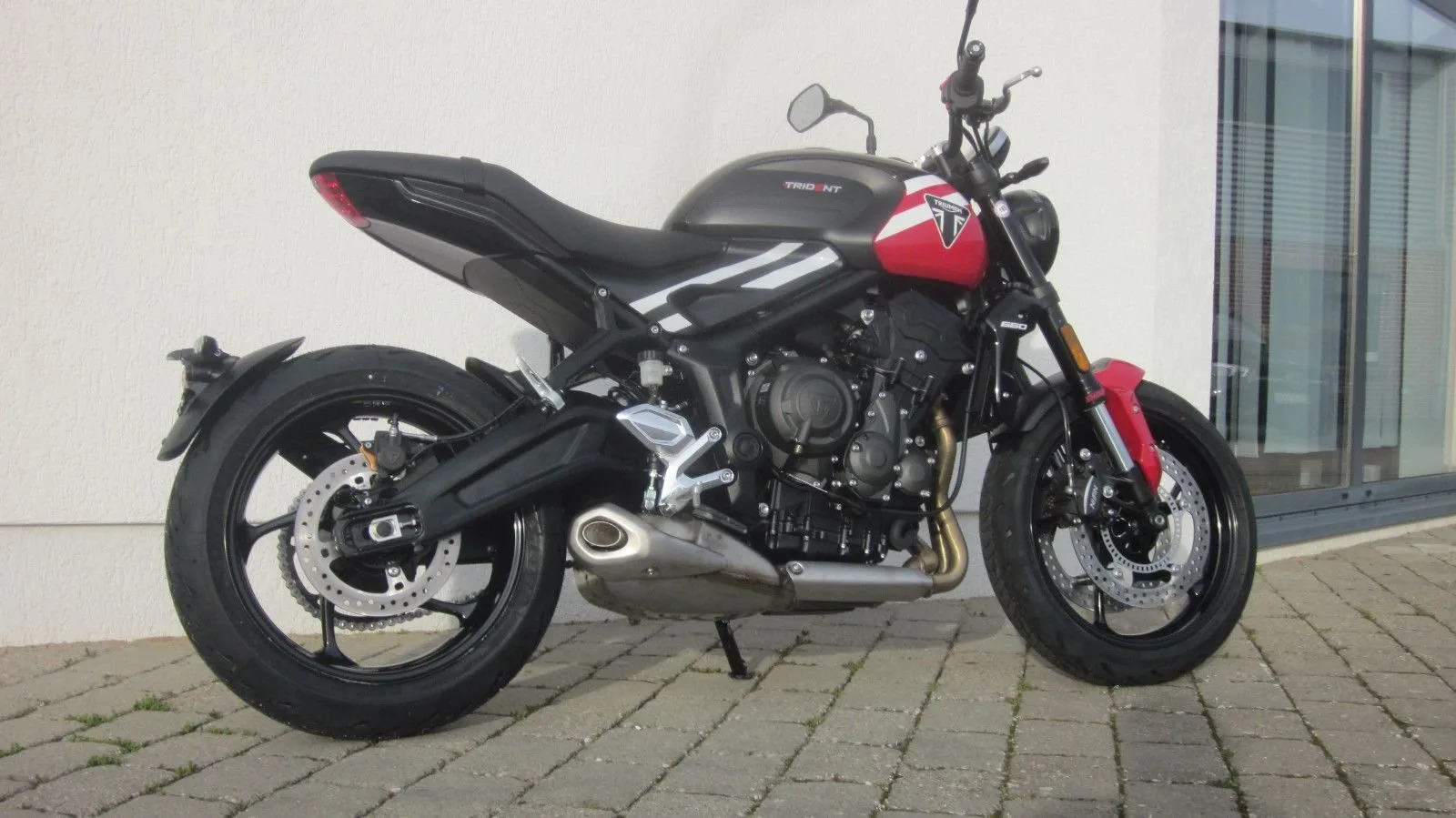 Triumph Trident 660