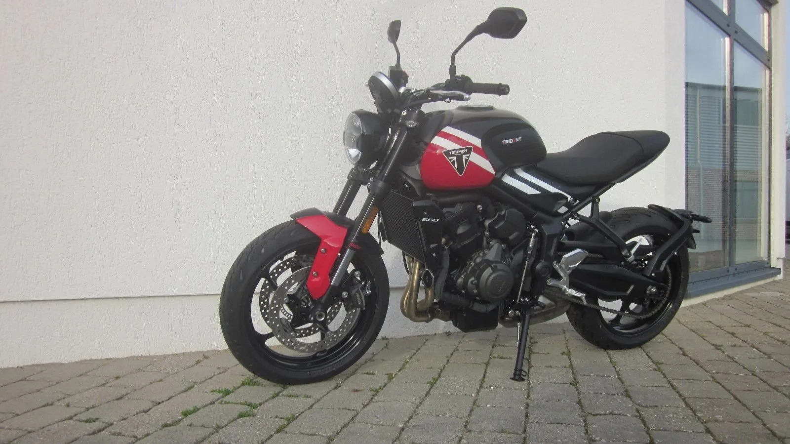 Triumph Trident 660