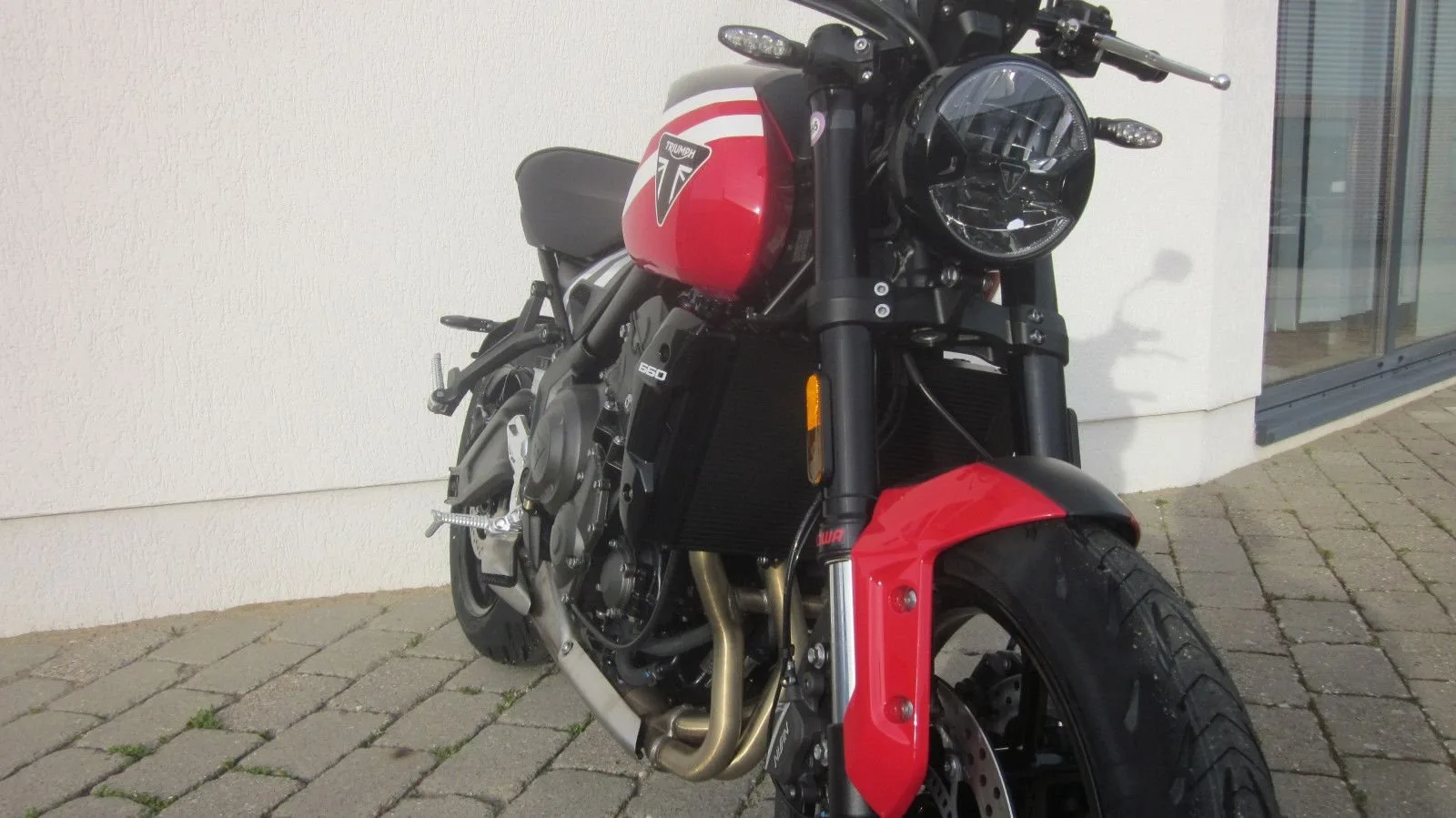 Triumph Trident 660
