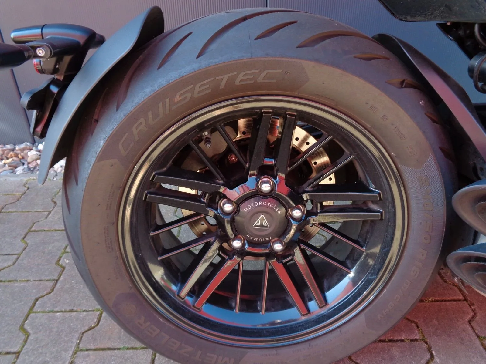 Triumph Rocket 3 GT Triple Black Edition