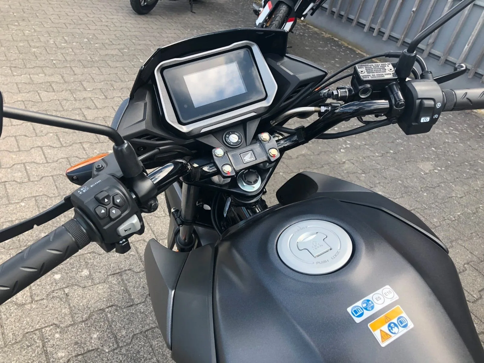 Honda CB125F