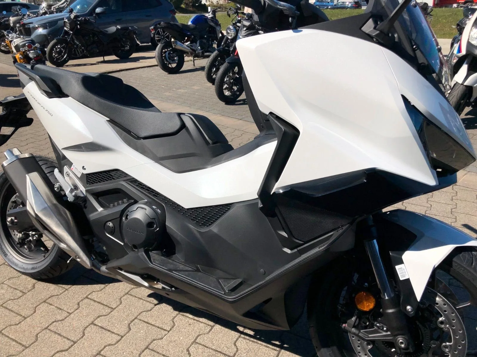 Honda Forza 750