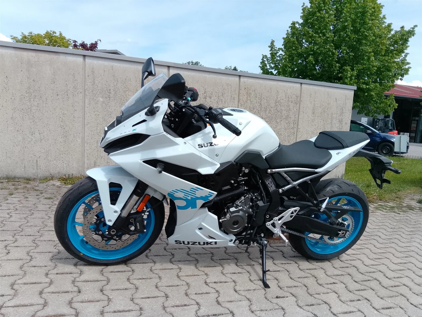 Suzuki GSX-8R ABS