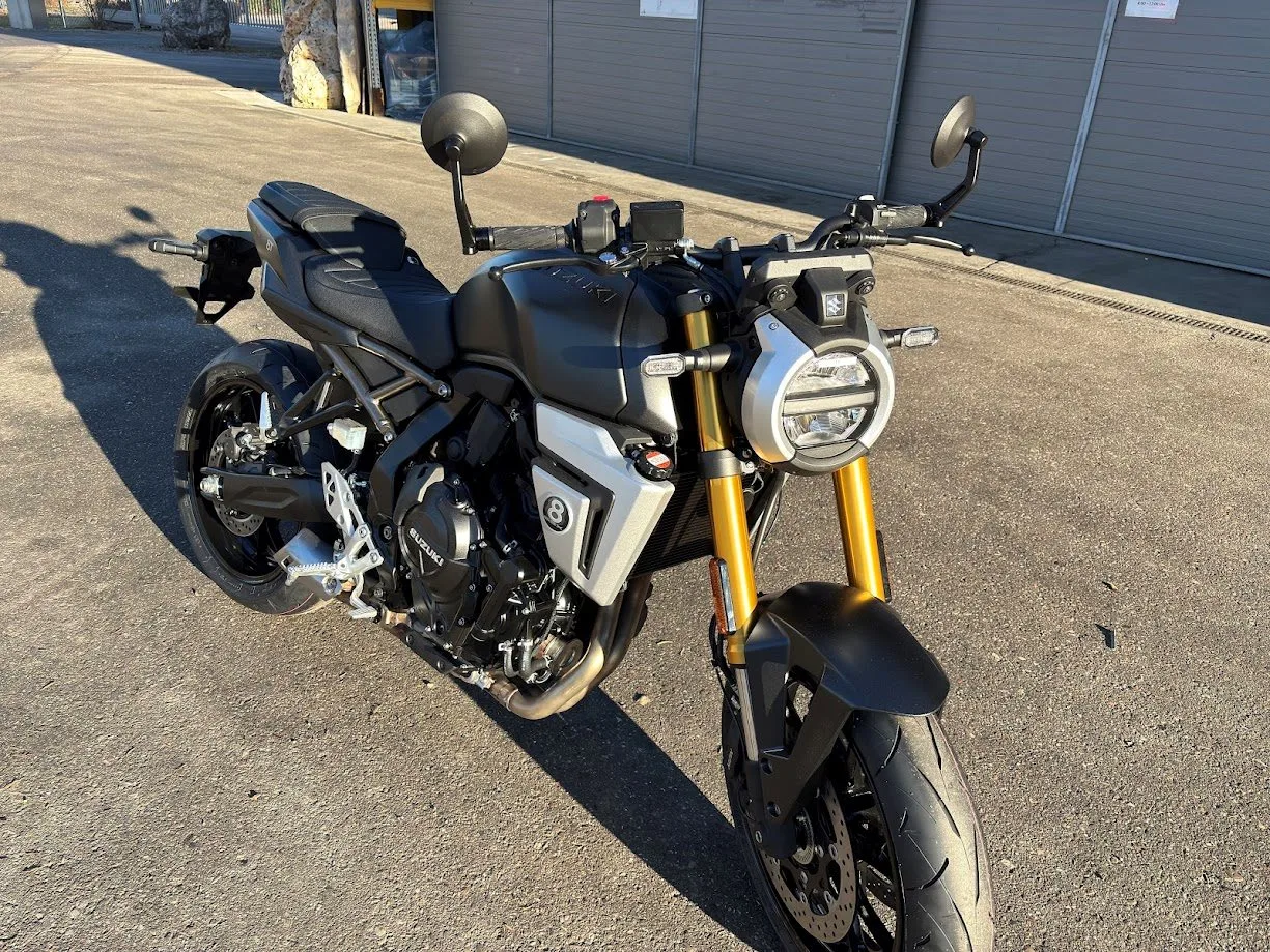 Suzuki GSX-8T Naked Classic