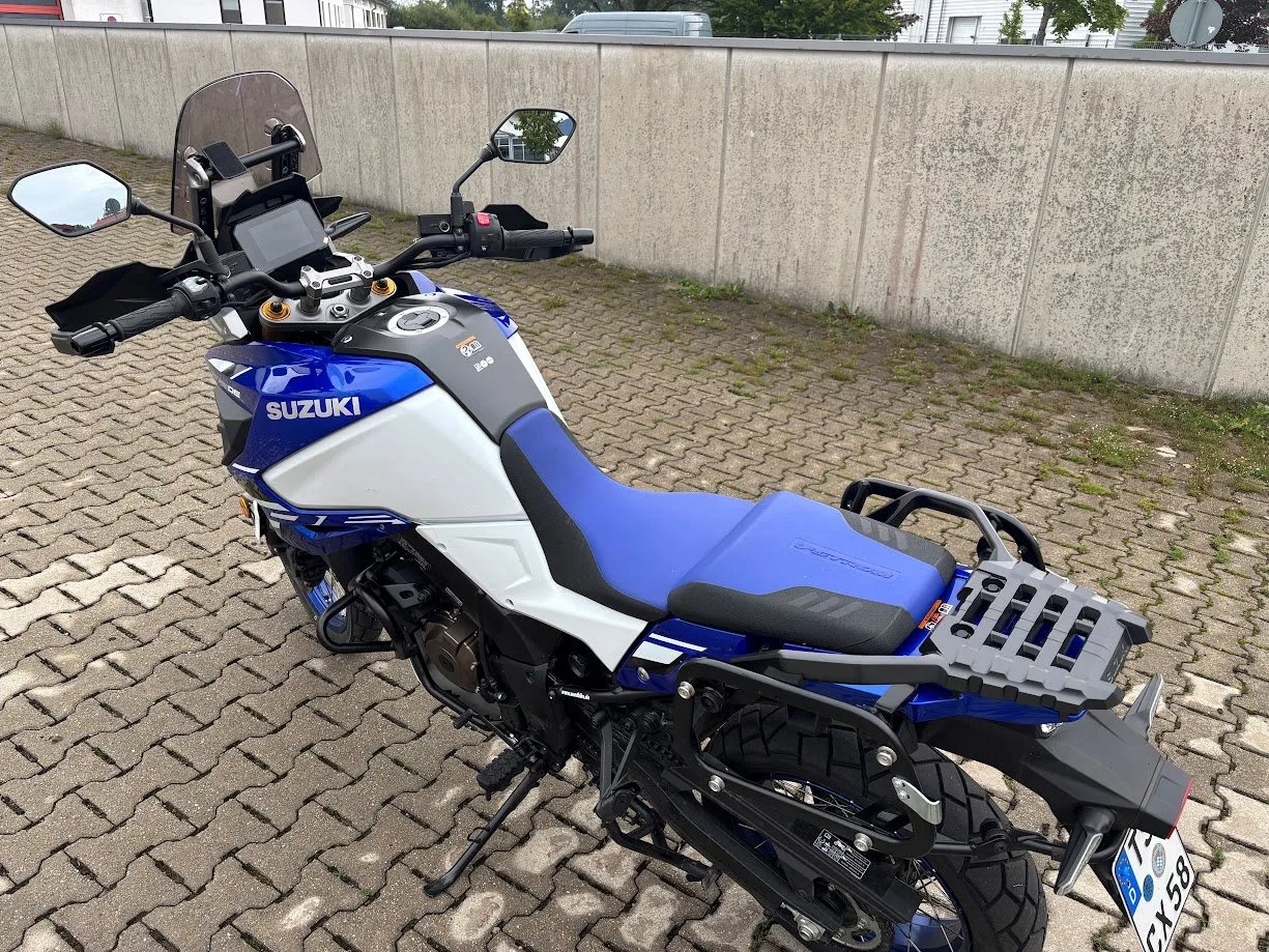 Suzuki V-Strom 1050DE Touring mit Koffersatz