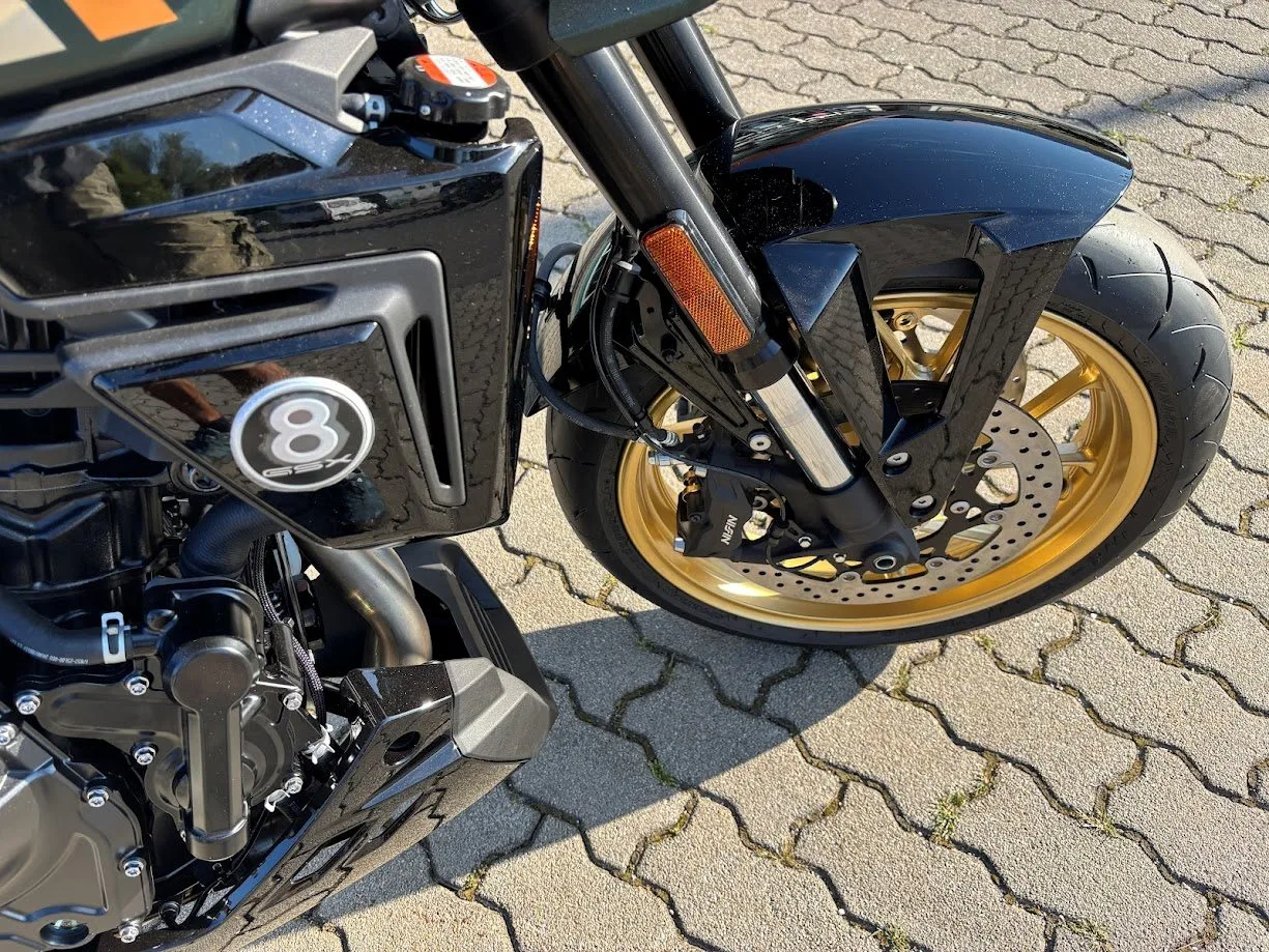 Suzuki GSX-8TT