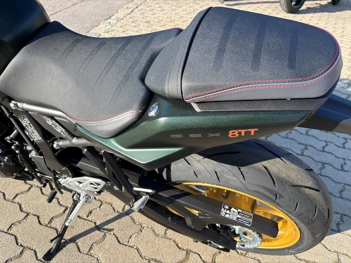 Suzuki GSX-8TT